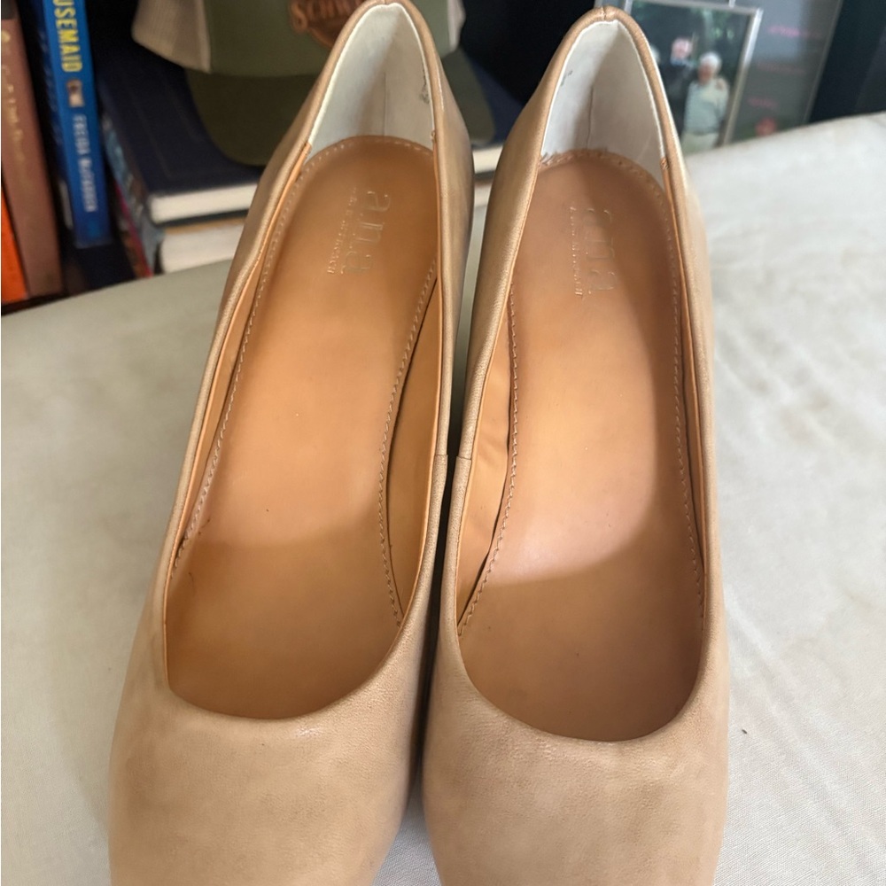 Anne Klein Tan Block Heel Pumps